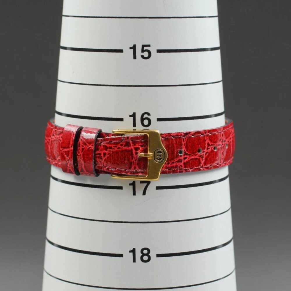 GUCCI 2600L Red Dial Gold Plated Quartz Ladies Watch From - Picture 7 of 7